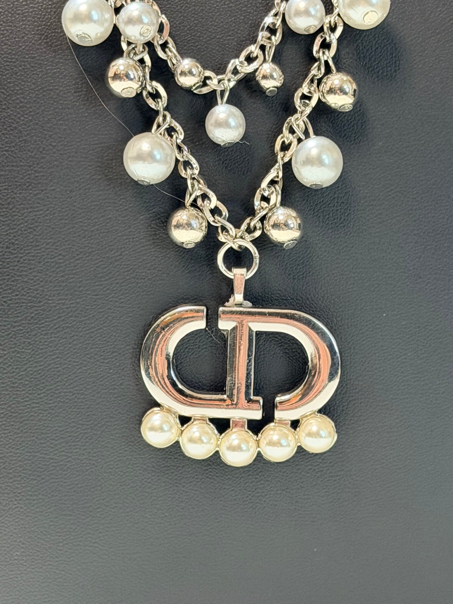 CD silver and pearl necklace